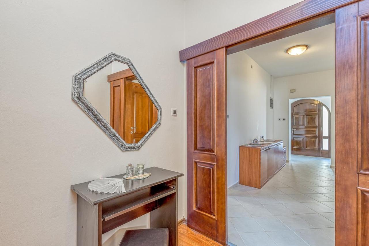 Villa Agatta With Private Pool Smoljanci Exterior photo